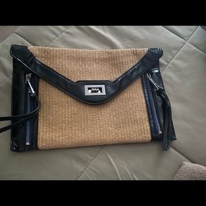 Straw Clutch